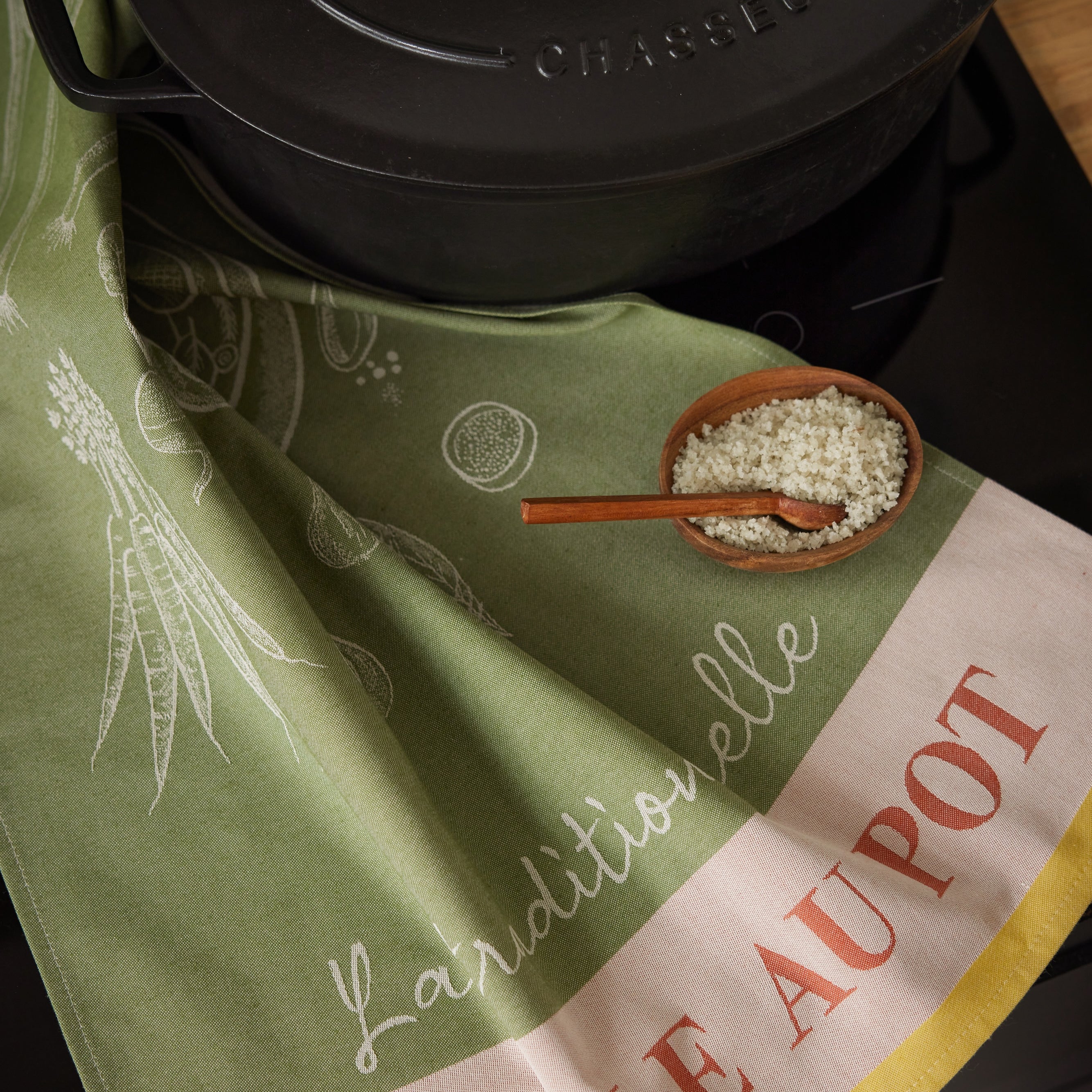 L'Art de la Poule au Pot Rectangular Dish Towel